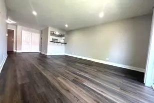 1000 Bayside Dr, Palatine, IL 60074 - Photo 3