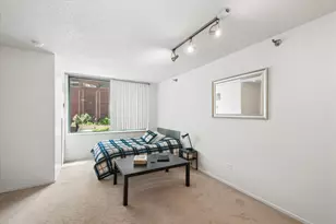 440 N McClurg Ct, Chicago, IL 60611 - Photo 3