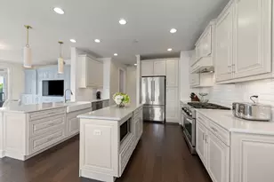 149 W Kennedy Ln, Hinsdale, IL 60521 - Photo 7