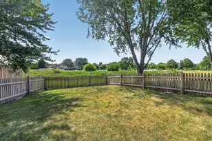 464 Gloria Ln, Oswego, IL 60543 - Photo 21