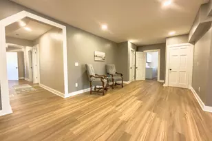 3304 W State St, Rockford, IL 61102 - Photo 7