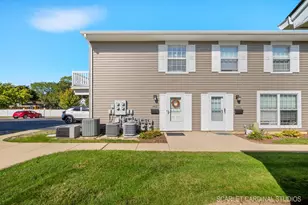 1441 Woodcutter Ln, Wheaton, IL 60189 - Photo 1