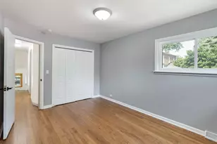 5334 Grove St, Skokie, IL 60077 - Photo 11