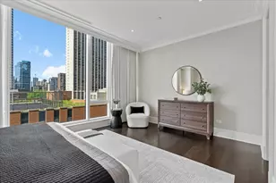 9 W Walton St, Chicago, IL 60610 - Photo 21