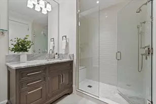 9 W Walton St, Chicago, IL 60610 - Photo 33