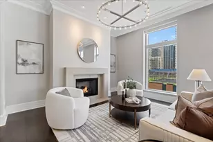 9 W Walton St, Chicago, IL 60610 - Photo 5