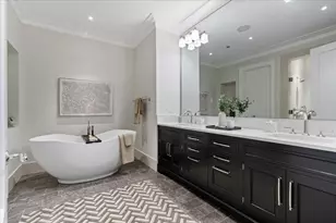 9 W Walton St, Chicago, IL 60610 - Photo 23