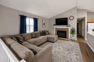 634 Le Parc Cir, Buffalo Grove, IL 60089 - Photo 7