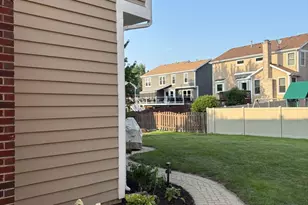 237 Biscayne St, Bloomingdale, IL 60108 - Photo 29