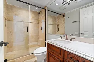 132 E Delaware Pl, Chicago, IL 60611 - Photo 29