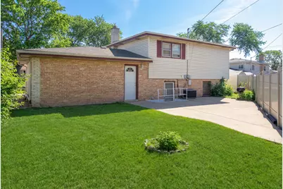 8516 N Ozanam Avenue, Niles, IL 60714 - Photo 17