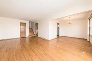 8516 N Ozanam Ave, Niles, IL 60714 - Photo 3