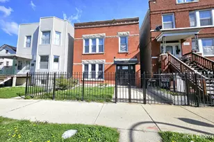 2924 W 38th Pl, Chicago, IL 60632 - Photo 1