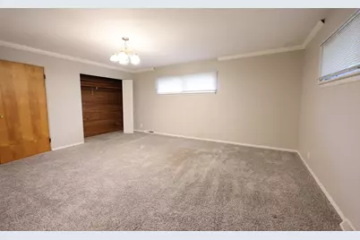 1601 Barthelone Street, Crest Hill, IL 60403 - Photo 15