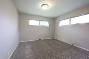 1601 Barthelone St, Crest Hill, IL 60403 - Photo 21