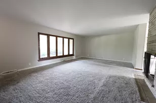 1601 Barthelone St, Crest Hill, IL 60403 - Photo 9