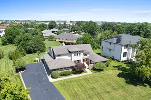 14 Hamilton Ln, Oak Brook, IL 60523 - Photo 1