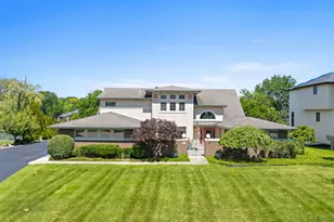 14 Hamilton Ln, Oak Brook, IL 60523 - Photo 1