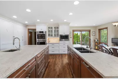 14 Hamilton Lane, Oak Brook, IL 60523 - Photo 11