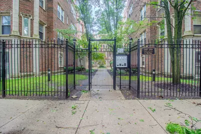 2335 E 70th Place #205, Chicago, IL 60649 - Photo 3