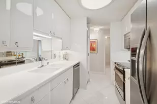 195 N Harbor Dr, Chicago, IL 60601 - Photo 13