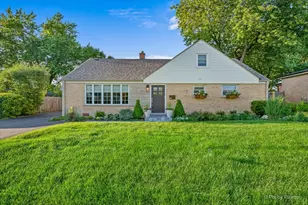 336 Orchard Terrace, Roselle, IL 60172 - Photo 1