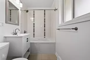 420 Berkshire Ln, Des Plaines, IL 60016 - Photo 9