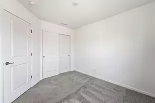 1039 Atterberg Rd, South Elgin, IL 60177 - Photo 11