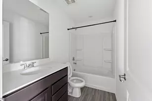 1039 Atterberg Rd, South Elgin, IL 60177 - Photo 13