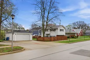 155 E Madison St, Elmhurst, IL 60126 - Photo 3