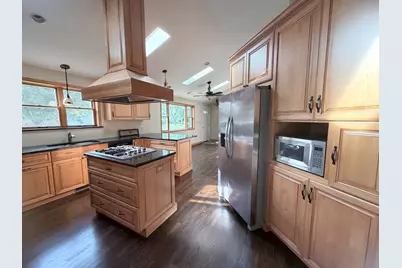 465 Arizona Boulevard, Hoffman Estates, IL 60169 - Photo 5