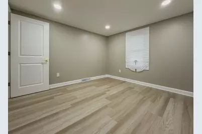 1826 Leonard Road, Rockford, IL 61109 - Photo 23