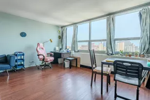 1700 E 56th St, Chicago, IL 60637 - Photo 3
