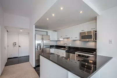 175 E Delaware Place #5519, Chicago, IL 60611 - Photo 9