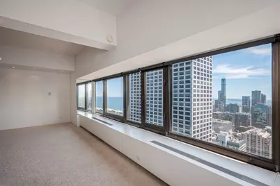 175 E Delaware Place #5519, Chicago, IL 60611 - Photo 19