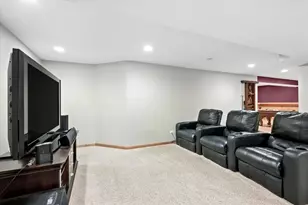 1674 Rolling Hills Dr, Crystal Lake, IL 60014 - Photo 31