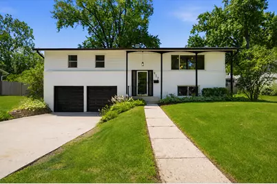 917 E Morris Drive, Palatine, IL 60074 - Photo 1