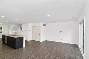 152 Goldenrod Dr, Elgin, IL 60124 - Photo 11