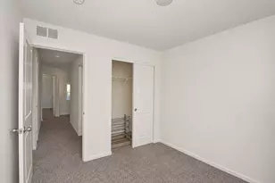 152 Goldenrod Dr, Elgin, IL 60124 - Photo 21