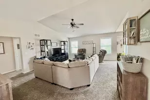 205 Sundance Trail, Capron, IL 61012 - Photo 7