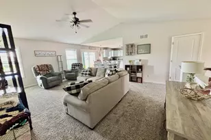 205 Sundance Trail, Capron, IL 61012 - Photo 5