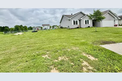 205 Sundance Trail, Capron, IL 61012 - Photo 3