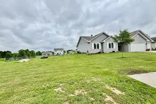 205 Sundance Trail, Capron, IL 61012 - Photo 3