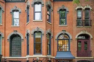 24 W Chestnut St, Chicago, IL 60610 - Photo 1