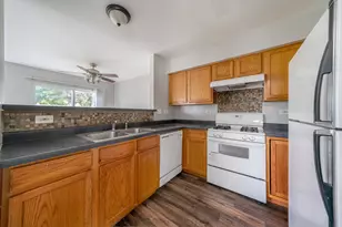 3173 Impressions Dr, Lake in the Hills, IL 60156 - Photo 5