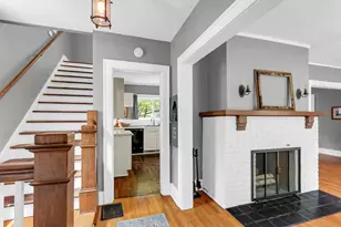 1104 W Green St, Champaign, IL 61821 - Photo 5