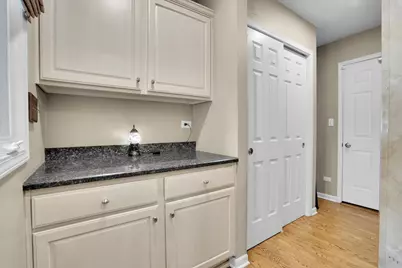 919 Roslyn Road, Glen Ellyn, IL 60137 - Photo 17