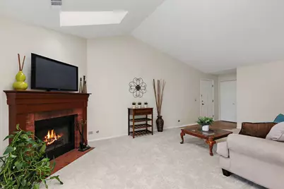 2838 Meadow Lane #W2, Schaumburg, IL 60193 - Photo 3
