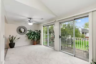 2838 Meadow Ln, Schaumburg, IL 60193 - Photo 5