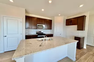 3200 Peyton Cir, Aurora, IL 60503 - Photo 5